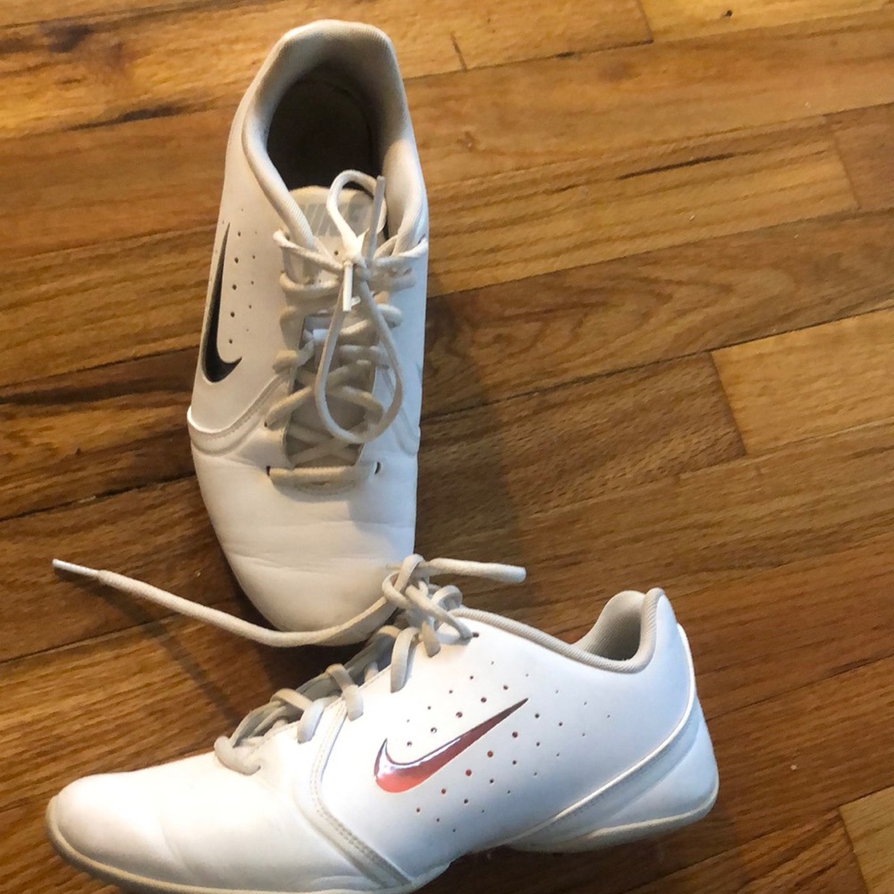 Cheer shoes - Picture 2 of 3